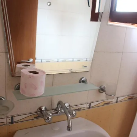 Kostovi Casa de hóspedes 3*