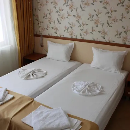 Kostovi Casa de hóspedes 3*