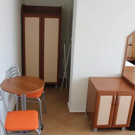 Kostovi Casa de hóspedes Primorsko