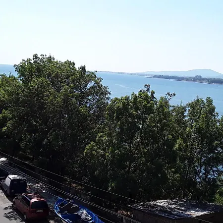 Къща за гости Kostovi