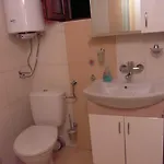 Kostovi Konukevi 3*