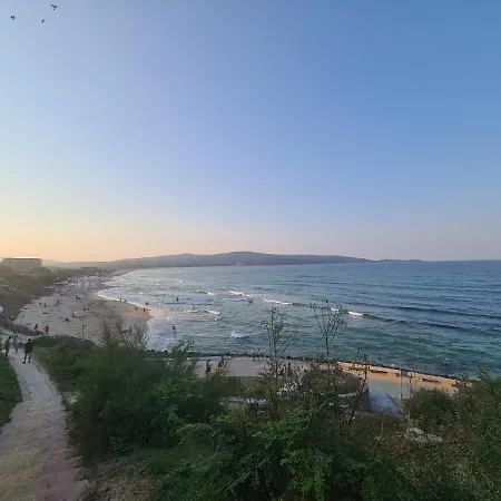 Kostovi בית הארחה פרימורסקו